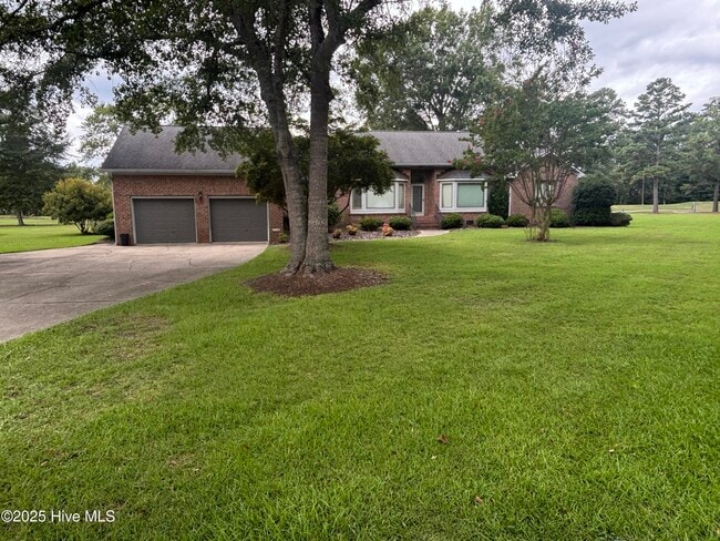 3305 Peppercorn Rd