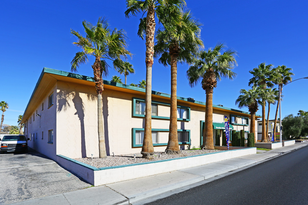 PARADISE PALMS Apartments in Las Vegas, NV - Foto de edificio