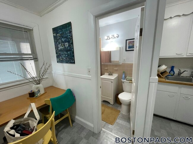 87 Winthrop Shore Dr in Winthrop, MA - Building Photo - Building Photo