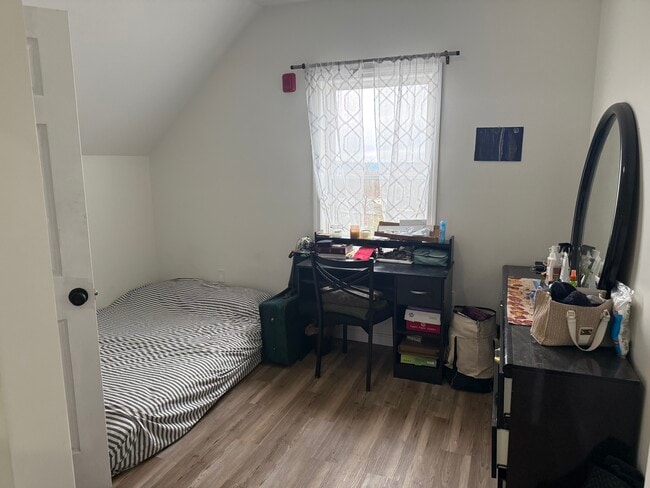 20 Graham St, Unit #4 in Gardner, MA - Foto de edificio - Building Photo