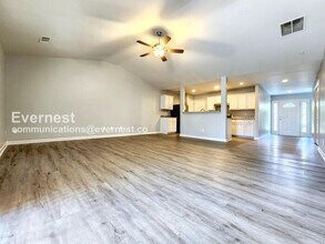 2175 Red Oak Cir in Union City, GA - Building Photo - Building Photo