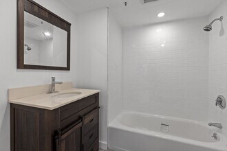 513 Beacon St, Unit 2 in Boston, MA - Building Photo - Building Photo