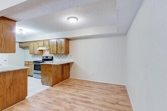 528 Essex Pl in Euless, TX - Building Photo - Building Photo