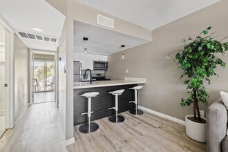 7436 E Chaparral Rd, Unit 205b in Scottsdale, AZ - Building Photo - Building Photo