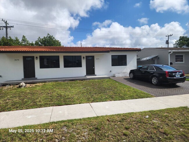 3171 SW 11th St in Miami, FL - Building Photo - Building Photo