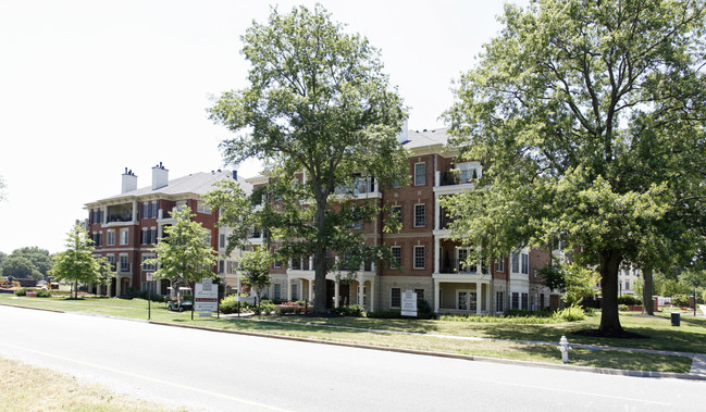 Monument Square in Richmond, VA - Foto de edificio - Building Photo