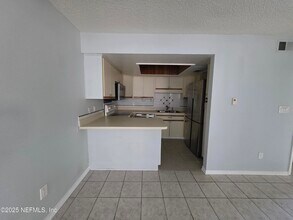 1301 W Defender Ct in Jacksonville, FL - Building Photo - Building Photo
