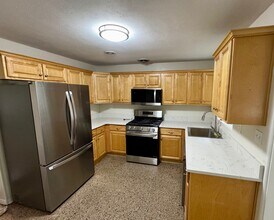 905 Locust St in New Smyrna Beach, FL - Building Photo - Building Photo