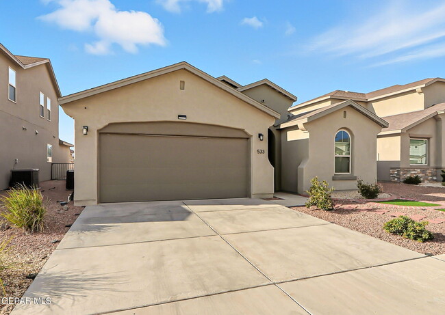533 Twilight Dr in Socorro, TX - Building Photo - Building Photo