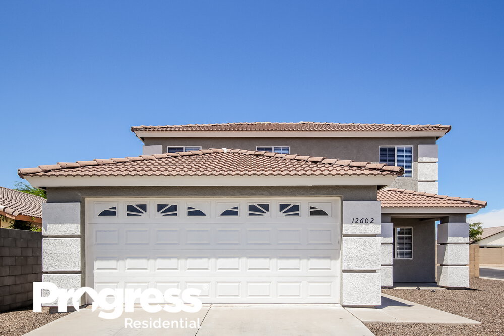 12602 W Windrose Dr in El Mirage, AZ - Building Photo