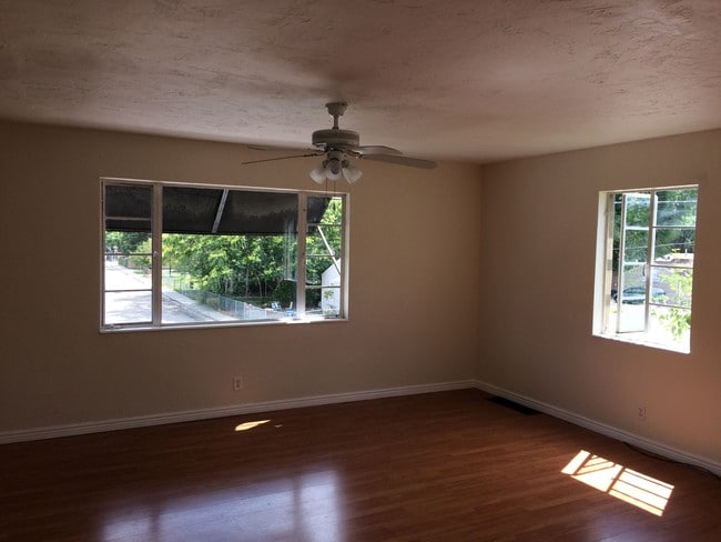 465 E 3300 S in Salt Lake City, UT - Building Photo - Building Photo