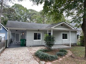 2110 Cavanaugh Ave SE in Atlanta, GA - Building Photo