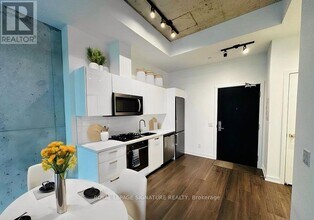 55 Ontario St in Toronto, ON - Building Photo - Building Photo