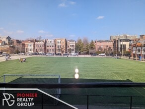 630 W Wrightwood, Unit 3 in Chicago, IL - Foto de edificio - Building Photo