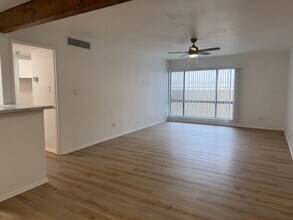 1701 W Tuckey Ln in Phoenix, AZ - Building Photo - Building Photo