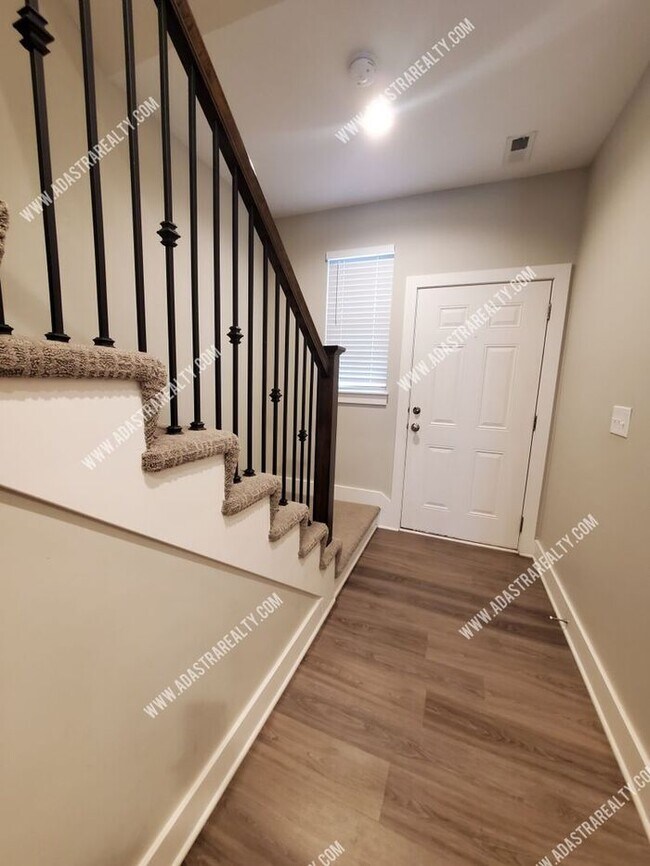 324 N 4th Terrace in Louisburg, KS - Building Photo - Building Photo