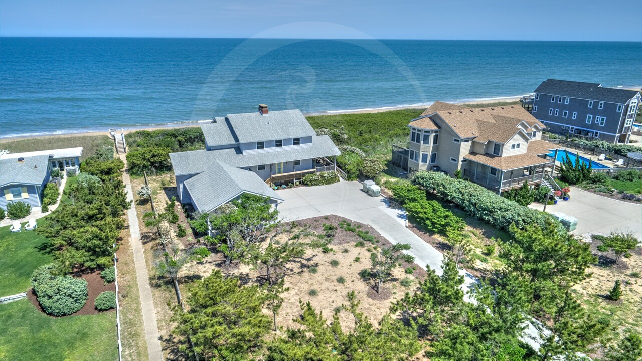 1 3rd Ave in Kitty Hawk, NC - Building Photo
