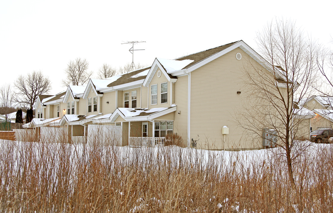 721 33rd St S in St. Cloud, MN - Building Photo