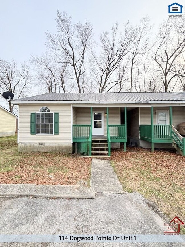 114 Dogwood Pointe Dr in McMinnville, TN - Building Photo - Building Photo