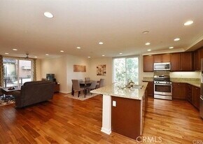 533 Rockefeller in Irvine, CA - Building Photo