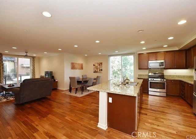 property at 533 Rockefeller