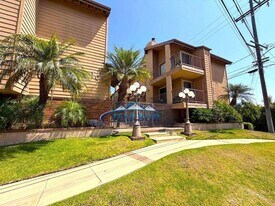 1015 W 159th St in Gardena, CA - Building Photo