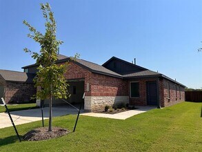 6222 Tilden Ave in Pilot Point, TX - Building Photo - Building Photo