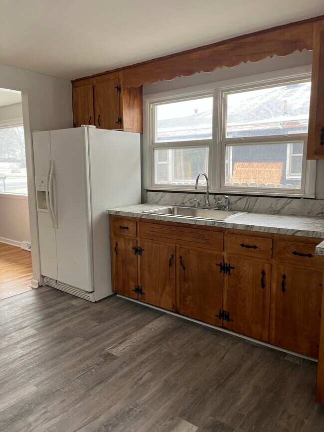 402 Buckley Rd Rentals in Liverpool, NY