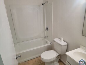 162 W Alamo St in Calipatria, CA - Building Photo - Building Photo