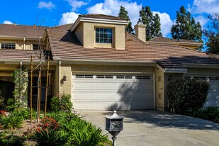 1032 Cherry Creek Cir in Westlake Village, CA - Building Photo