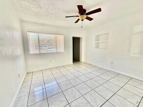 1607 E Maple Ave in Tampa, FL - Building Photo - Building Photo