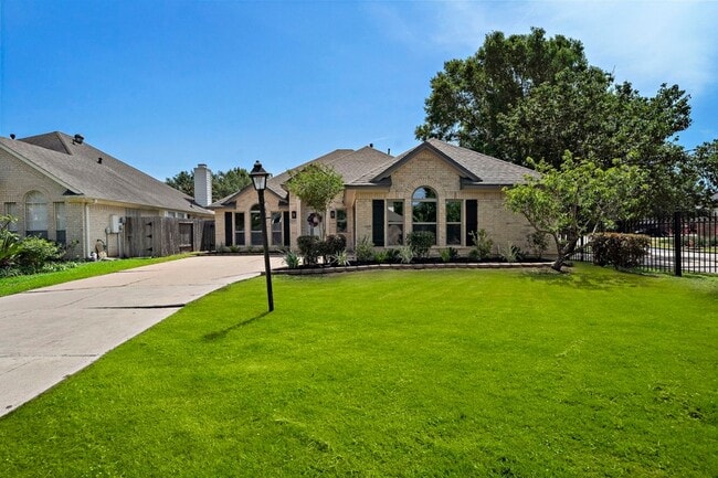 2619 Cedarmoor Ct in Houston, TX - Building Photo - Building Photo