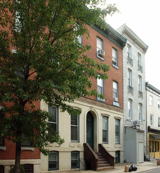 2205-2207 Spruce St in Philadelphia, PA - Building Photo - Building Photo