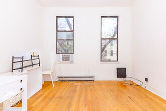 369 Menahan St in Brooklyn, NY - Building Photo - Building Photo
