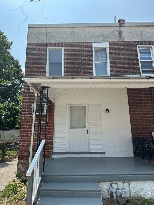 44 Schappet Terrace in Lansdowne, PA - Building Photo