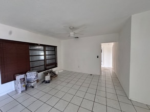 7625 SW 21st Terrace in Miami, FL - Building Photo - Building Photo