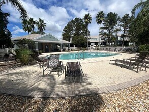 2320 Lake Woodberry Cir in Brandon, FL - Building Photo - Building Photo