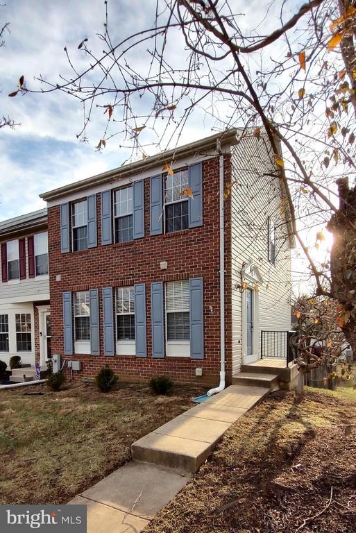 property at 342 Honey Locust Ct