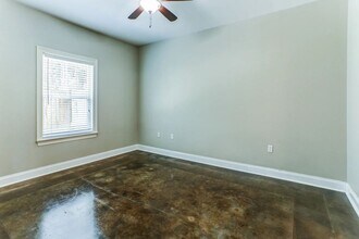 12321 Village Maison Dr in Walker, LA - Foto de edificio - Building Photo