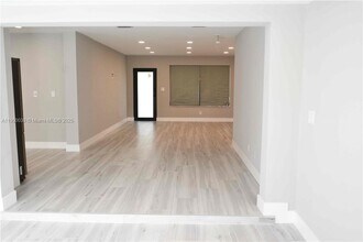 3130 Pierce St in Hollywood, FL - Building Photo - Building Photo