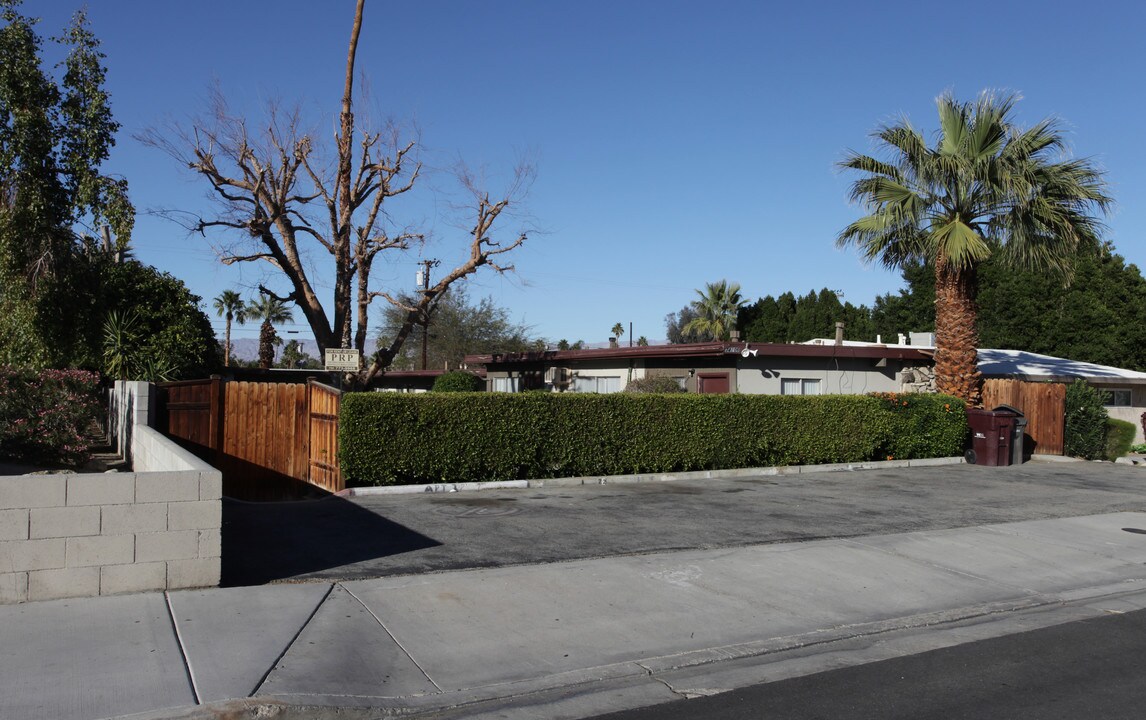 74106 Alessandro Dr in Palm Desert, CA - Building Photo