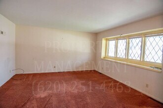 106 S Overlook Dr in Coffeyville, KS - Building Photo - Building Photo