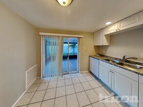 8504 Willow Forest Ct in Tampa, FL - Foto de edificio - Building Photo