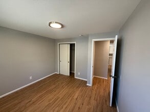 1381 Xanadu St in Aurora, CO - Foto de edificio - Building Photo