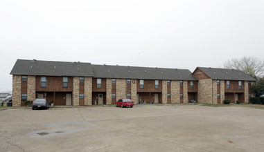 Cedar Creek Lake Waterfront in Malakoff, TX - Building Photo - Building Photo