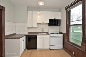 11120 S Church St in Huntley, IL - Building Photo - Building Photo