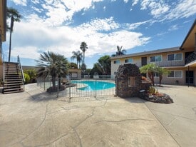Garden View in Santa Fe Springs, CA - Building Photo