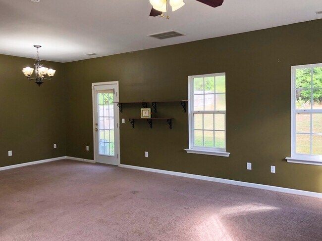 8 Birds Nest Ct in Durham, NC - Building Photo - Building Photo