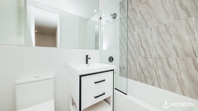 282 E 32nd St, Unit 3d in Brooklyn, NY - Building Photo - Building Photo