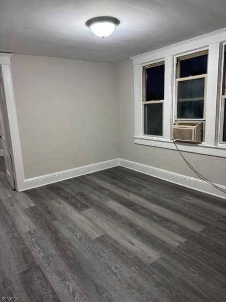 1062 E 25th St, Unit 1064 in Paterson, NJ - Building Photo - Building Photo